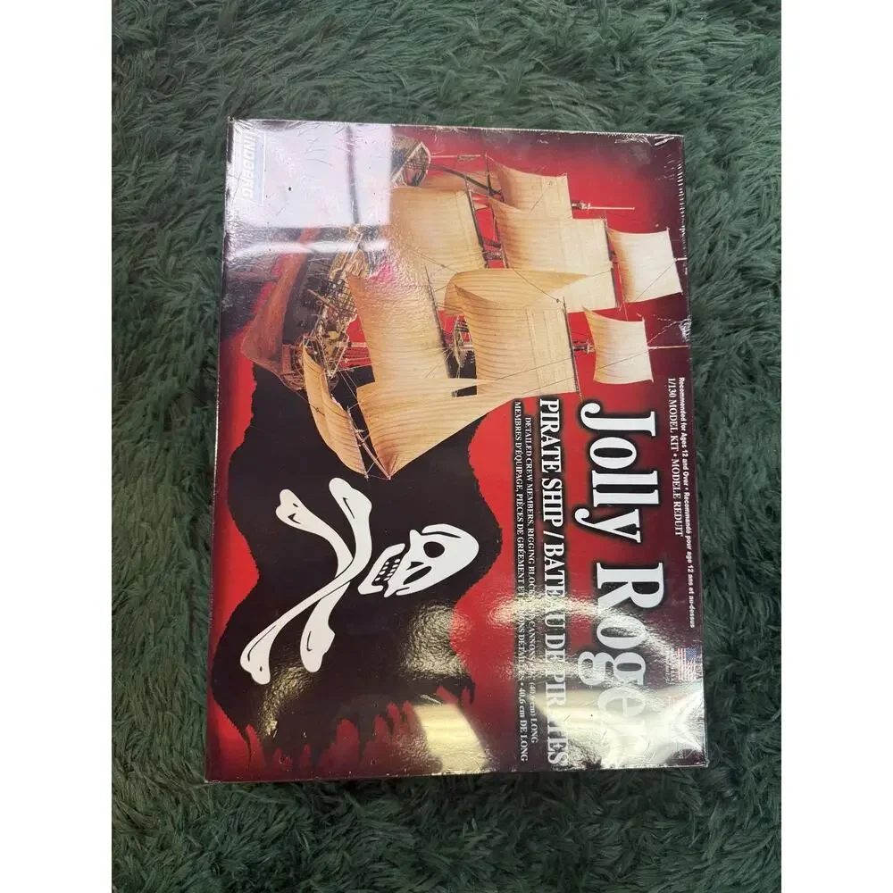 2013 Lindberg Jolly Roger Pirate Ship 1/130 Scale Model Kit Round 2 New Sealed